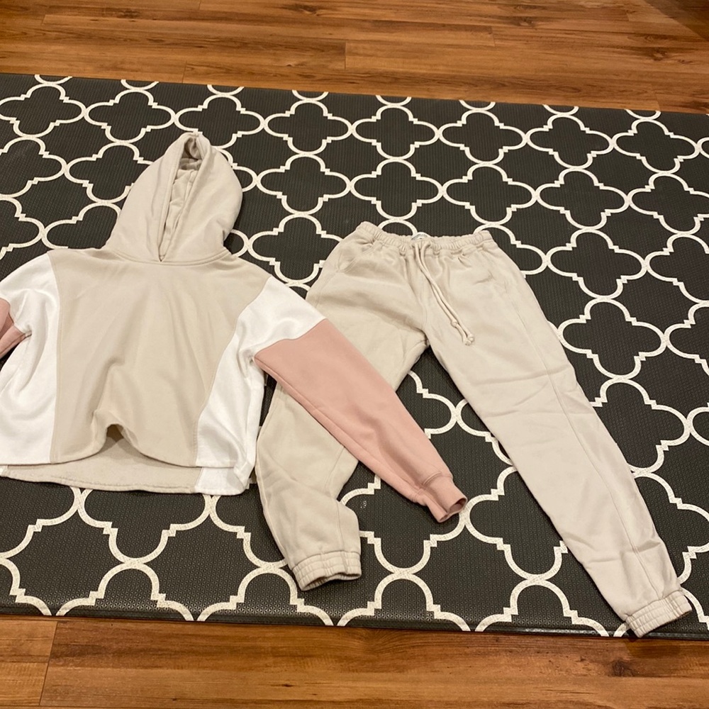 Abercrombie & Fitch sweatshirt and sweatpants set